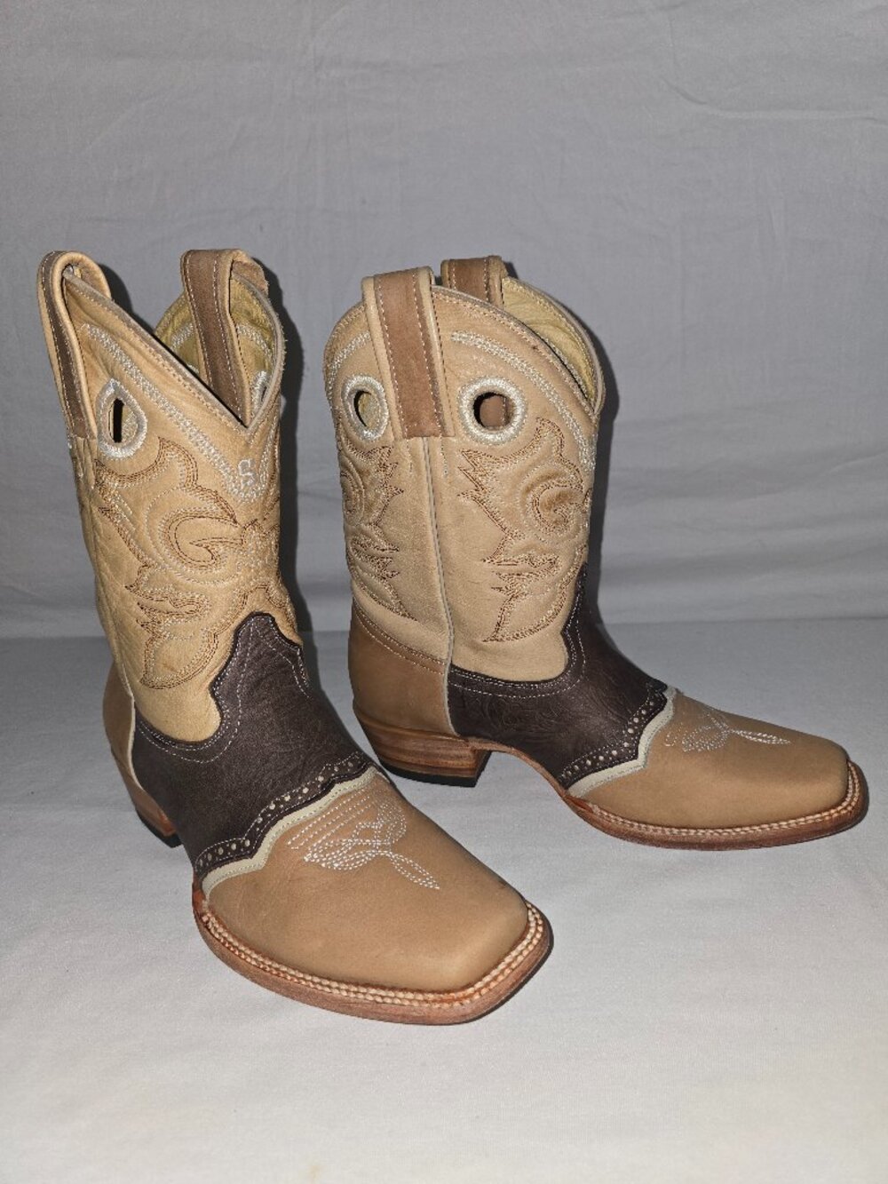 Stephy Western Rodeo Cowgirl Boots Embossed Vamp & Tan Leather Square Toe 7.5